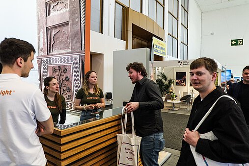 Kontaktaufnahme mit Reiseveranstaltern